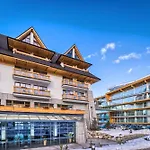 Hotel Grand Nosalowy Dwór 4*
