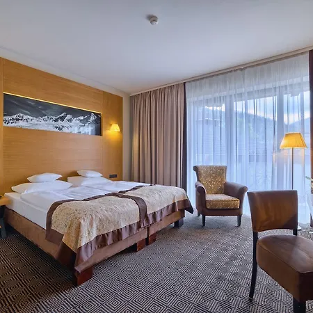 グランド ノサロヴェ ドヴル 4*