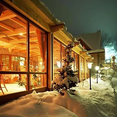 Grand Nosalowy Dwór Hotel 4*