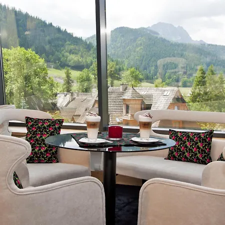 Hotell Grand Nosalowy Dwor 4*