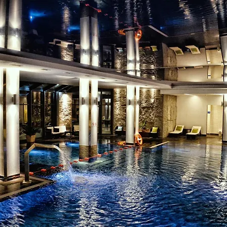 Hotell Grand Nosalowy Dwor 4*